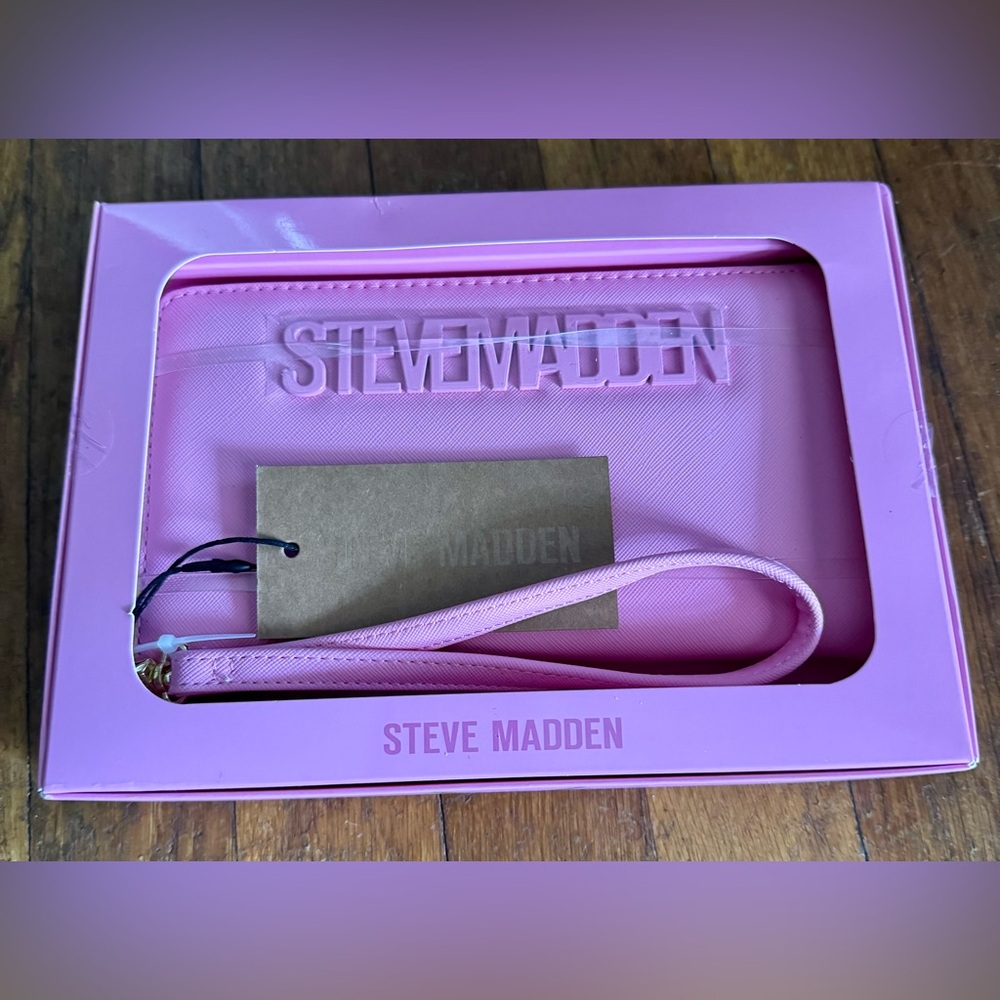 Steve Madden ~ Fondant Pink Boxed Wallet ~ NWT!